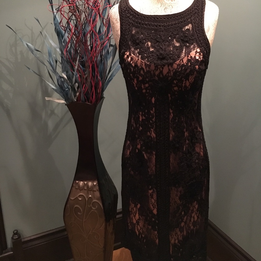SUEWONG Black Lace Cocktail Dress